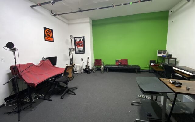 Artist Housing - Hostel