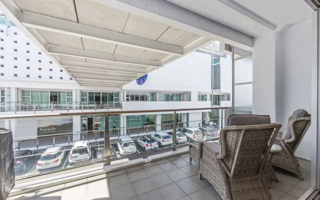 Princes Wharf 1BR Home Away From Home