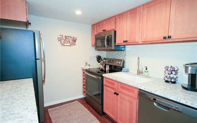 Mountain Shadows #D12 - 3 Br Townhouse