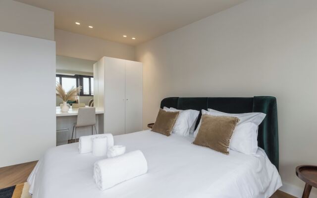 Aspasios Bonjardim Apartments