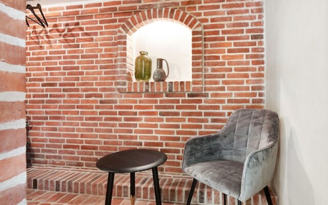 Sanders Charm - Cozy 1-bdr Apt With Shared Garden