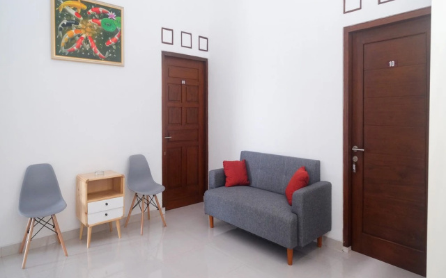 RedDoorz near INSTIPER Yogyakarta – Guest Rooms – Sleman