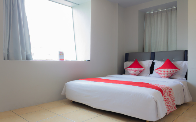 OYO 208 G House