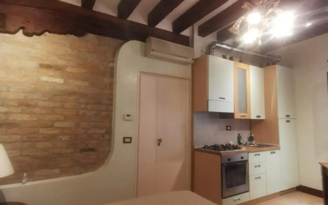 Canal View Studio Flat