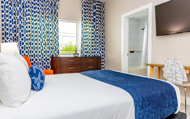 Oceanside Hotel and Suites