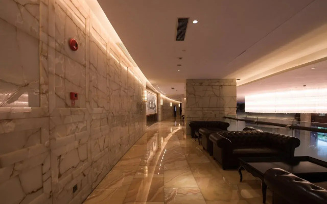 Royal International Hotel