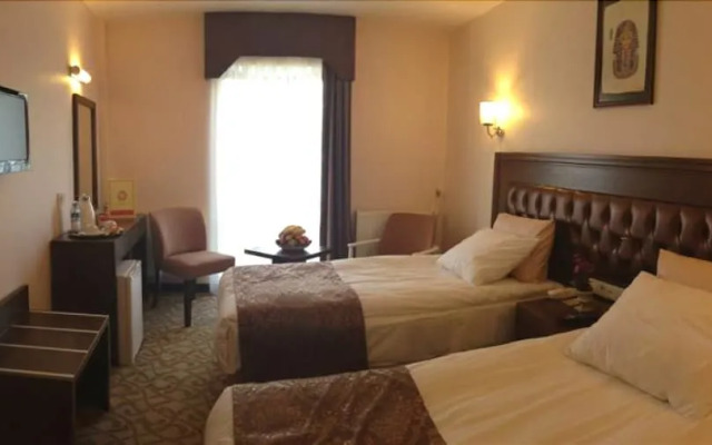 Rest Hotel