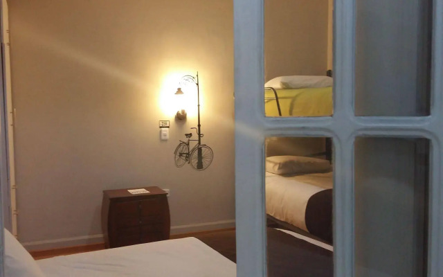Hostal Urban Inn - Hostel