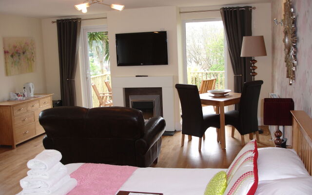 Epchris House