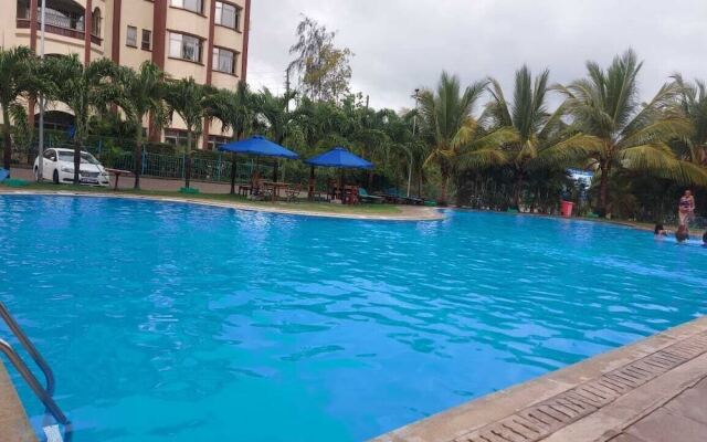 Lux Suites Sunset Holiday Apartments