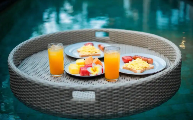 Istha Puri By Dwaraloka