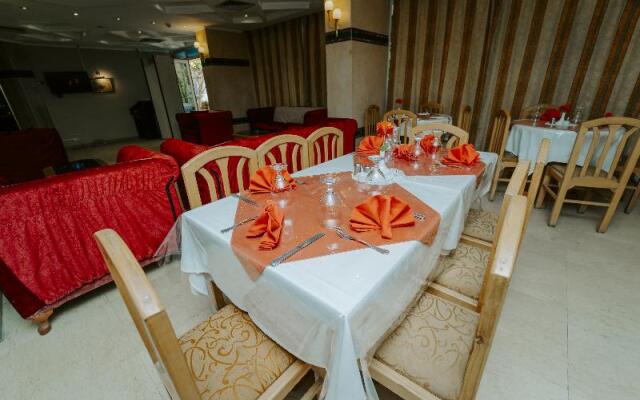 Queens Valley Hotel, Restaurants, Bars and Spa Luxor