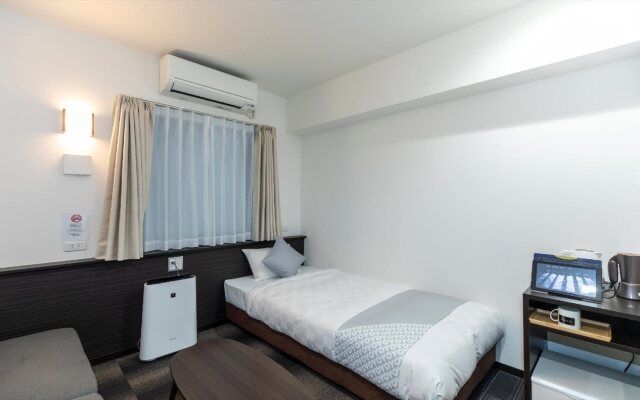 Universal Hotel Reborn
