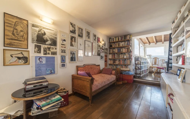 Trastevere Panoramic Rooftop Loft