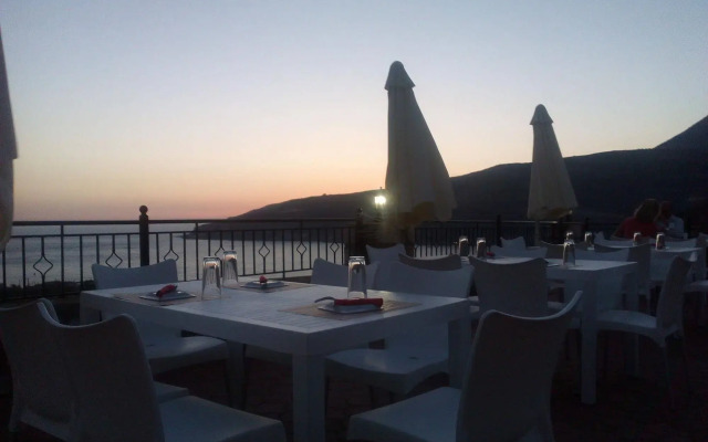 Onar Mani Suites
