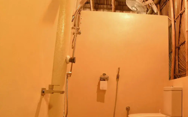 Royal Beach Arugambay