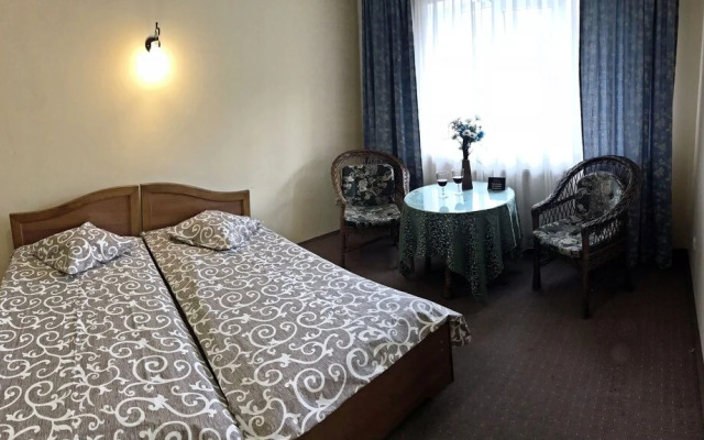 Monaco Hotel