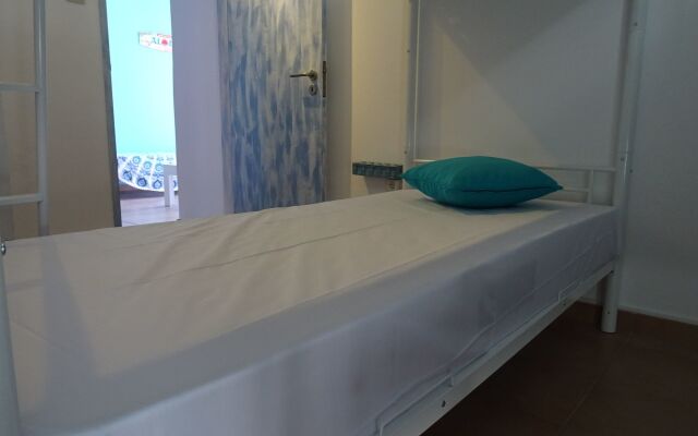 Faro Beach Life Hostel