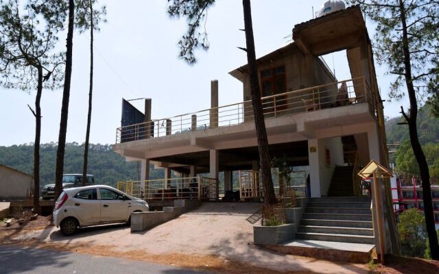 OYO 12818 Dev Villa