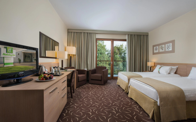 Holiday Inn Resort Warszawa Józefów**** by IHG