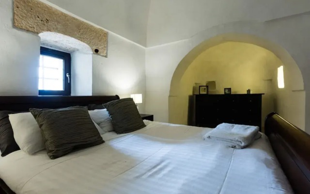 Trullo Pietra Antica