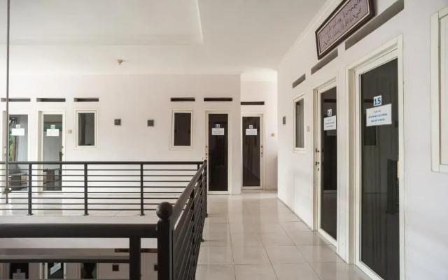 Aaa Residence Syariah by Oyo Rooms