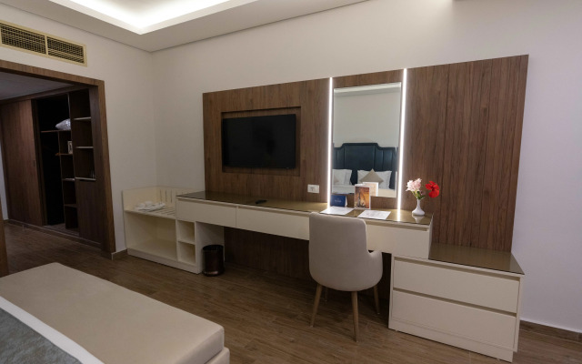 Parrotel Beach Resort