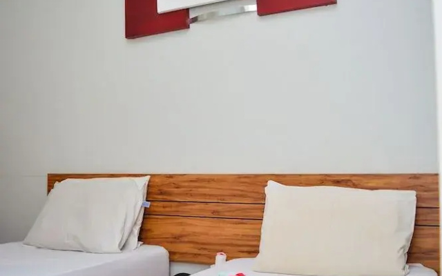 Victor Hotel