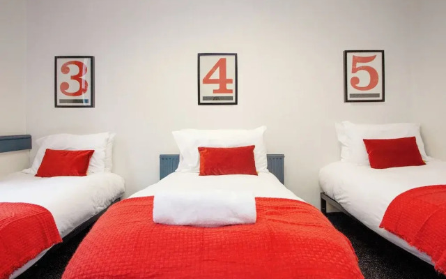 higgihaus 107 Sleeps 4  Monday - Friday