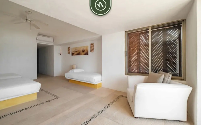 Punta Ixtapa PH6 in Guerrero