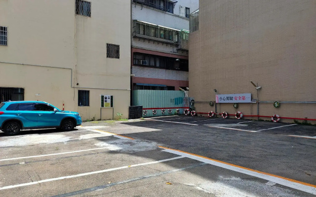 Sin Fu Business Hotel