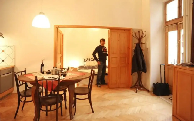 Hi5 Apartments - Ruin Bar District