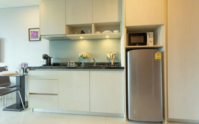 Luxury Everything Walking Distance c112