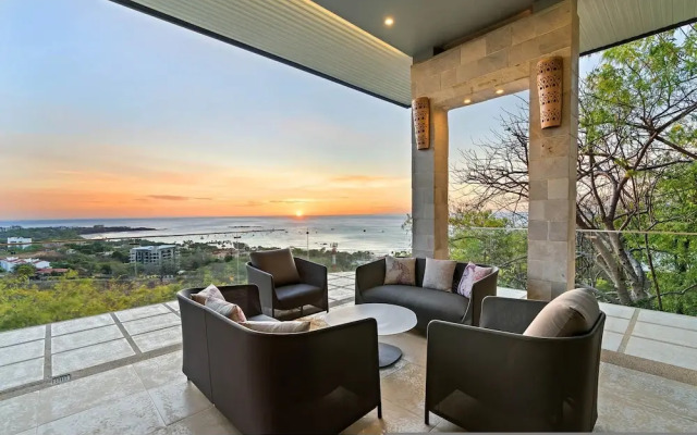 Luxury Villa: Hot Tub: Ocean Views: Fully Staffed