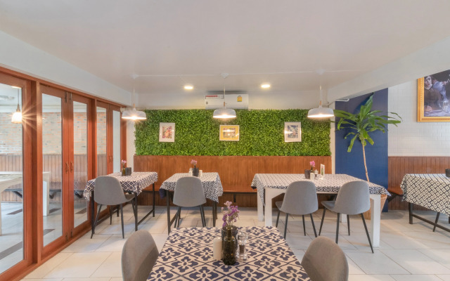 The Old City Wall Inn