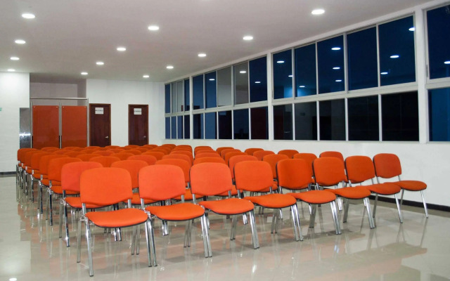 Hotel Ferias Park