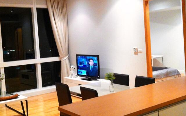 1 Bedroom At Millennuim Residence Sukhumvit