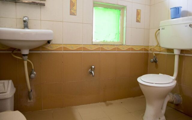 OYO 3886 Hotel Trimurti Heights