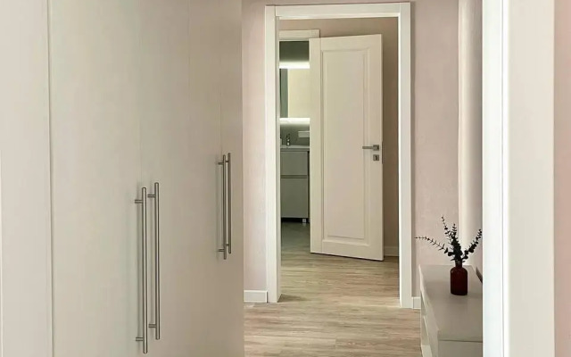 Apartments on Yasny Bereg street 33