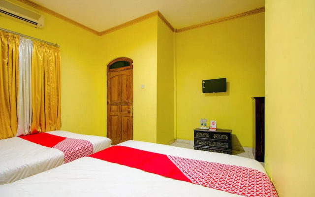 OYO 1770 Hotel Mawar Saron 2