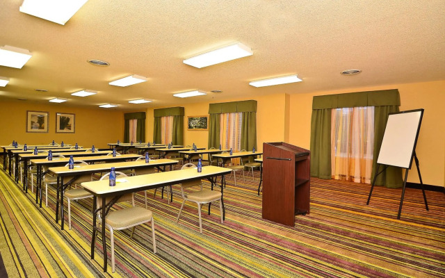 Fairfield Inn Suites by Marriott Cherokee
