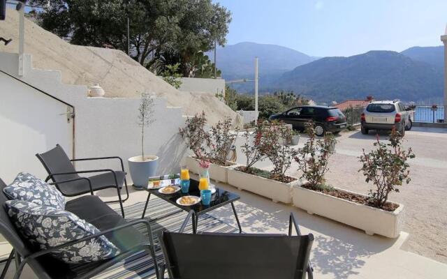 Studio Apartman Karlita