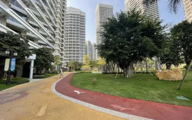 Danzhou walnut Lane Theme Hotel