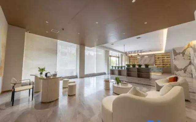 Sansui Liangqi Qingju Smart Hotel (Sansui County People's Government Railway Station)