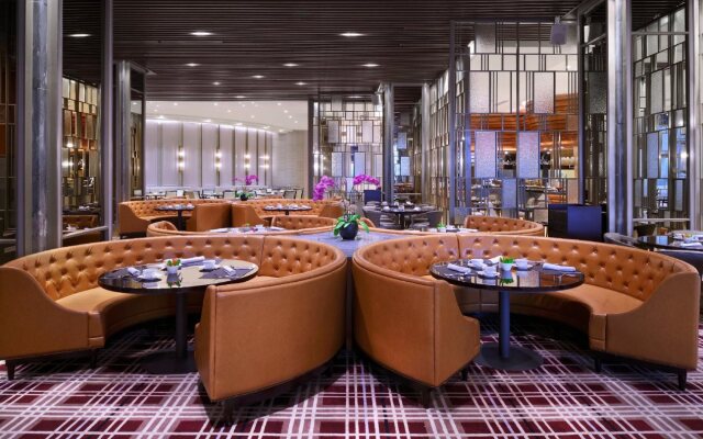 The Ritz-Carlton Jakarta, Mega Kuningan