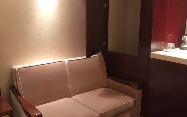 Jing'an Ziyuan Apartment