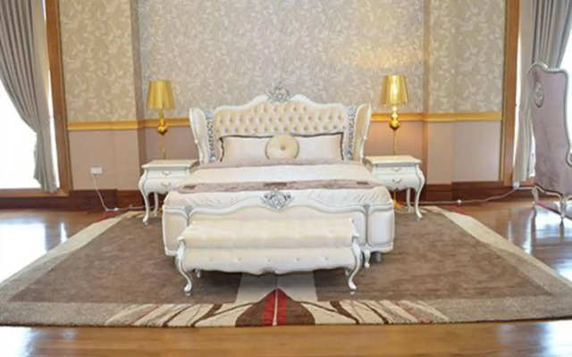 Royal President Hotel