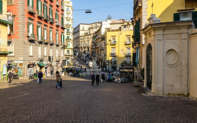 Green Tea Flat at Piazza Carit by Wonderful Italy