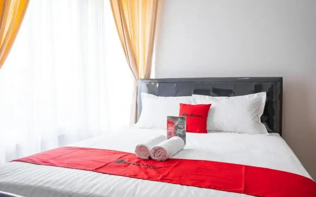 RedDoorz near Siloam Karawaci 3
