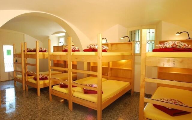 Hotel & Hostel Montarina